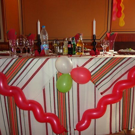 Chuchura Family Hotel Копривштица Экстерьер фото