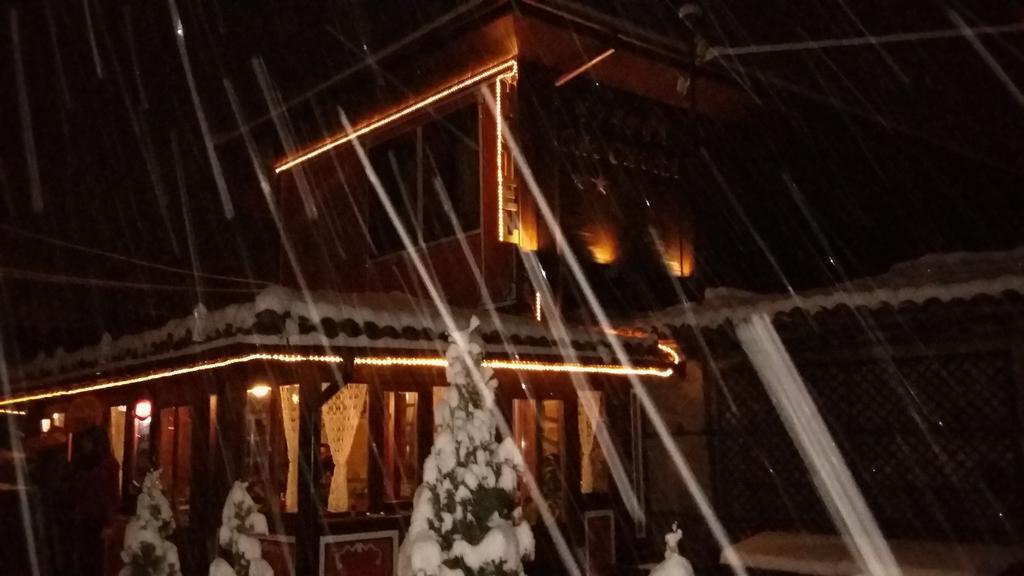 Chuchura Family Hotel Копривштица Экстерьер фото